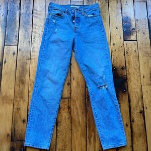 Levi's Premium Women’s 26 Jeans Wedgie Fit Straight Light Wash Button Fly Ripped